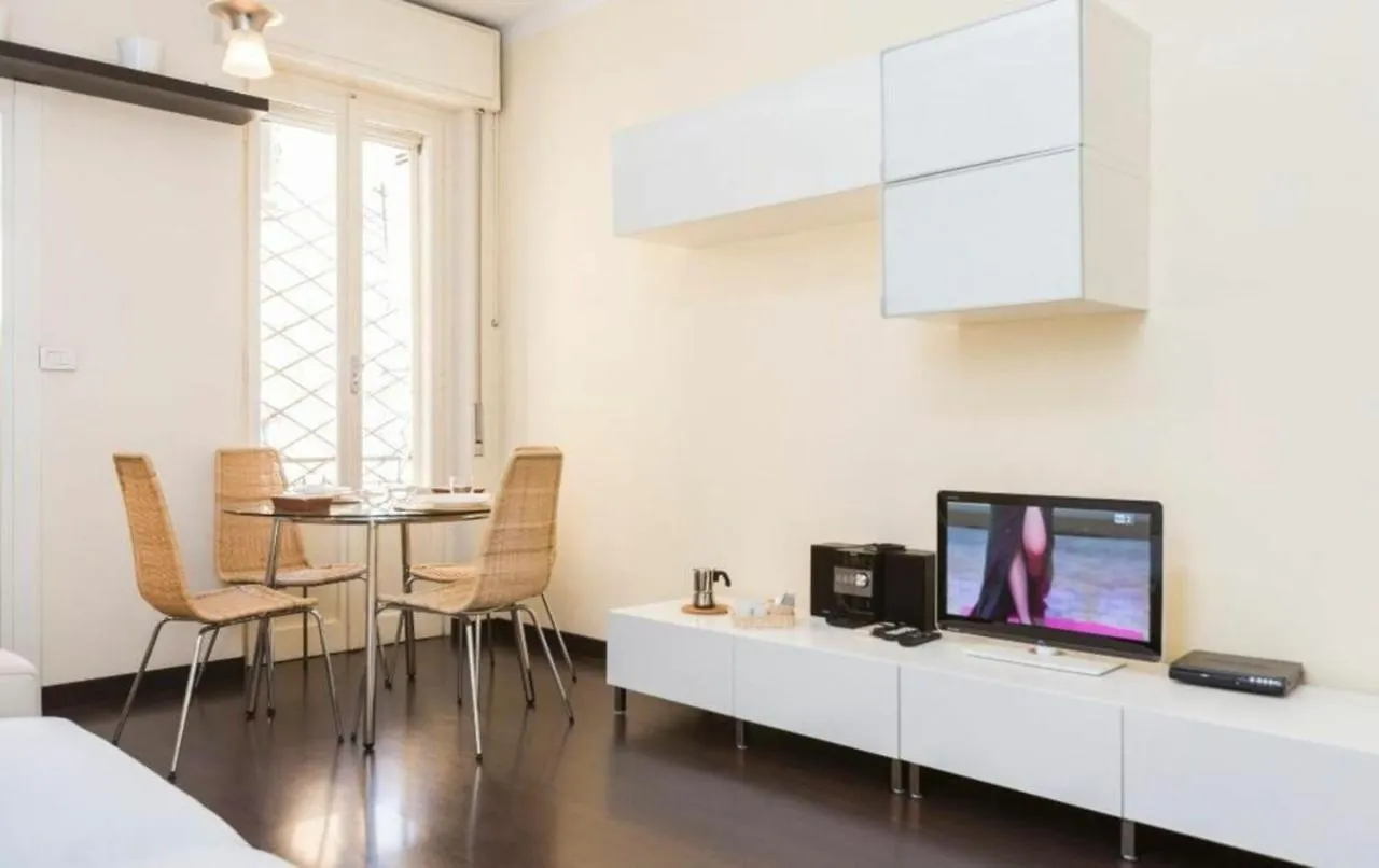 Pistrucci By Halldis Milan